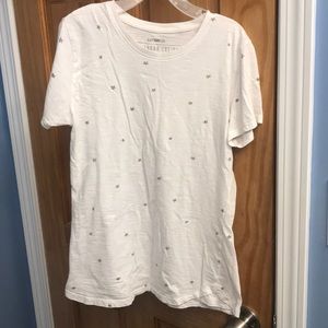 White t shirt with star pattern